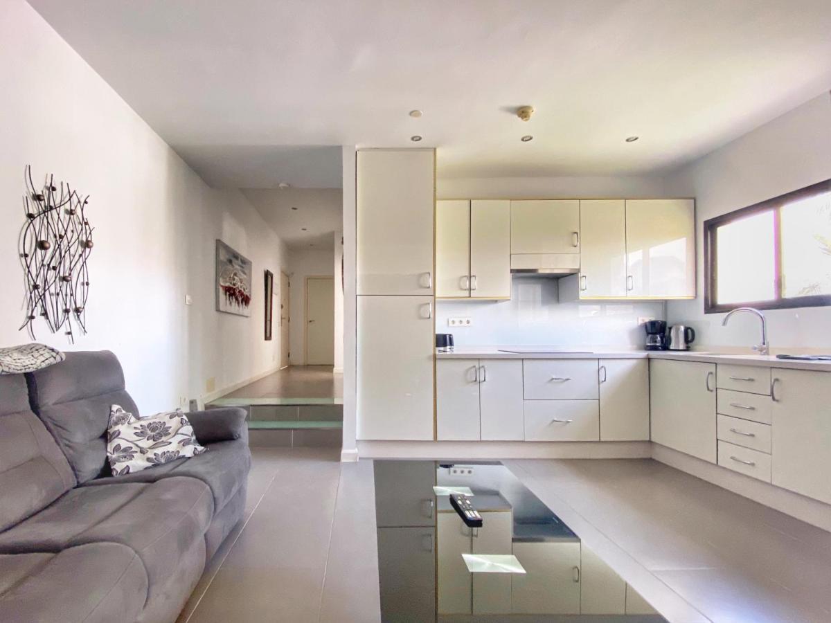 1 Bed Los Cristianos Near The Bus Station Arona  Exterior photo